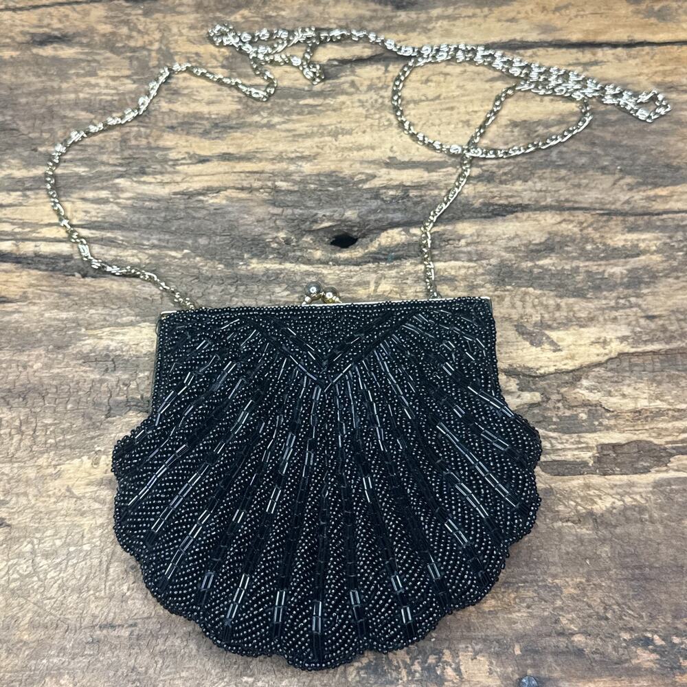 Vintage La Regale Hand Beaded Black Shell Clutch Kiss Lock Chain Evening Bag